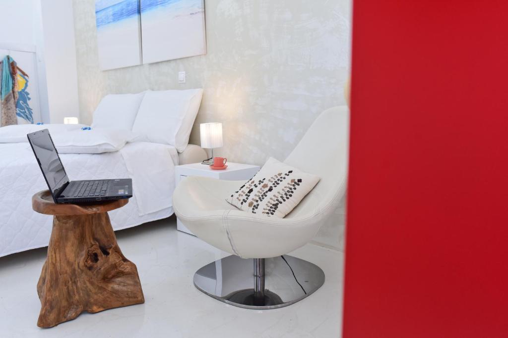 Mavres Luxury Studio room 2
